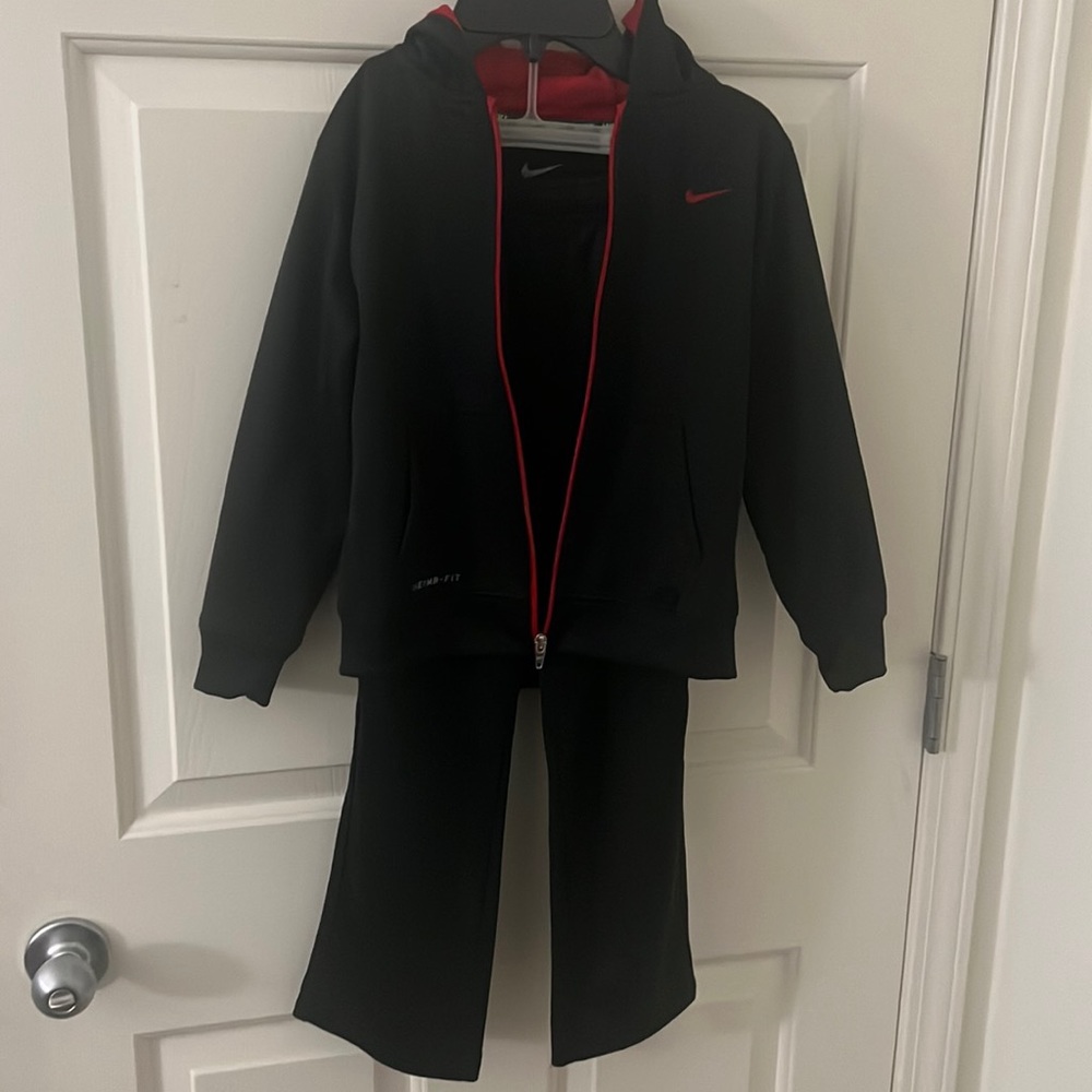 Nike boys Therma Dri-Fit Tracksuit Set
